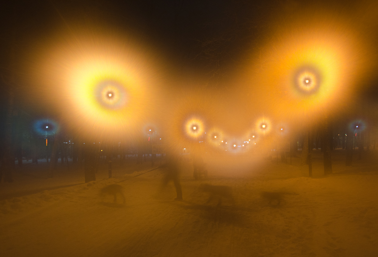 Мимо чьих - то снов