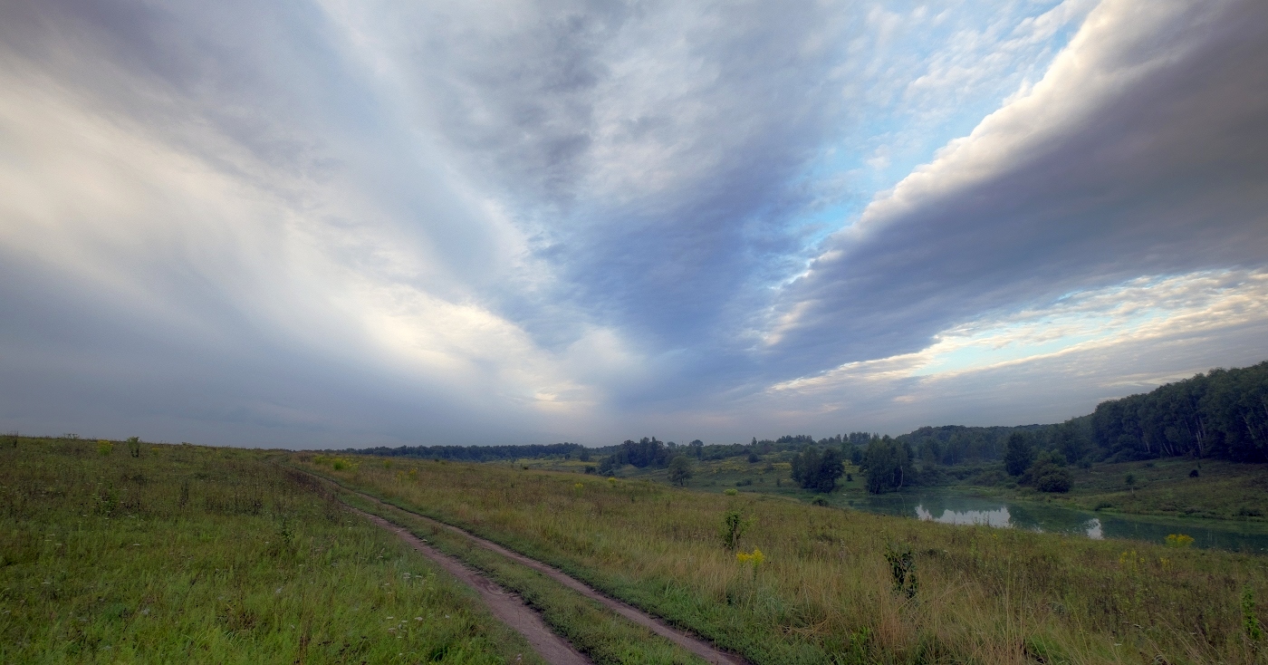 Скоро осень-за окнами август