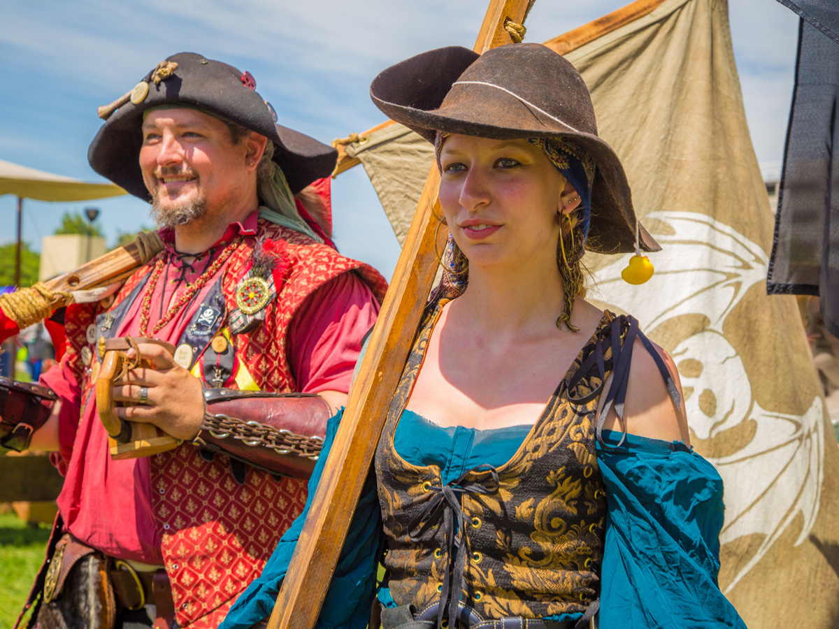 Уходим с ярмарки