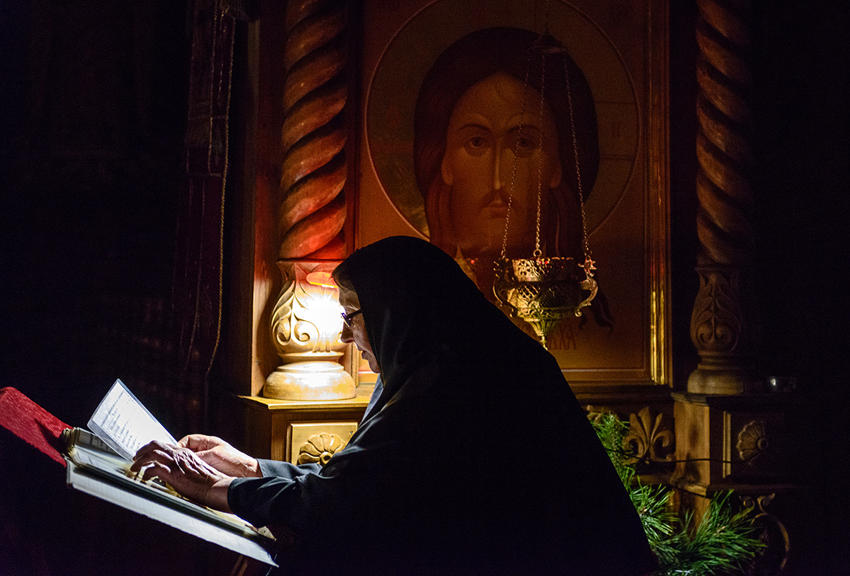 Богослужение...