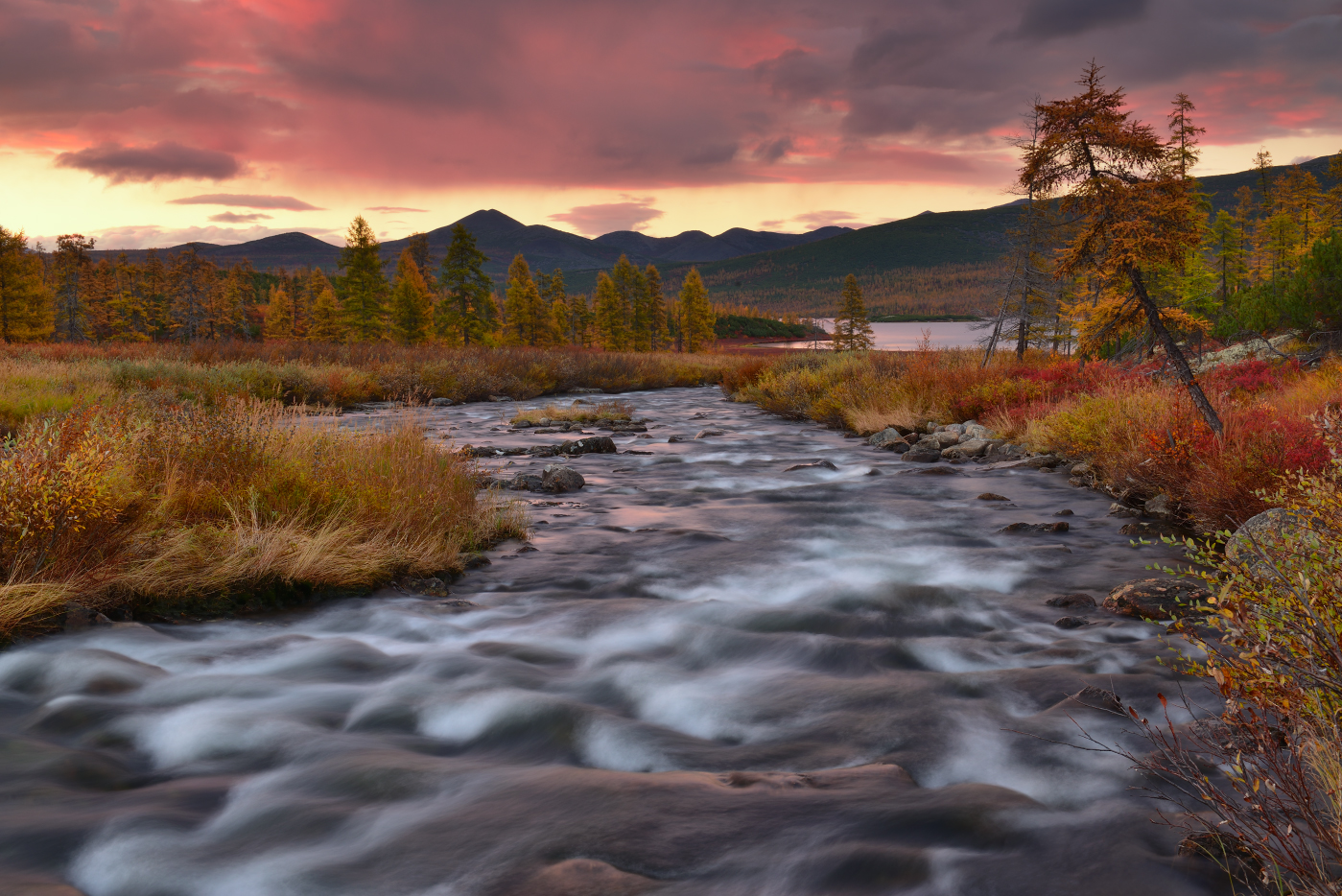 ручей Неведомый. Вечереет...