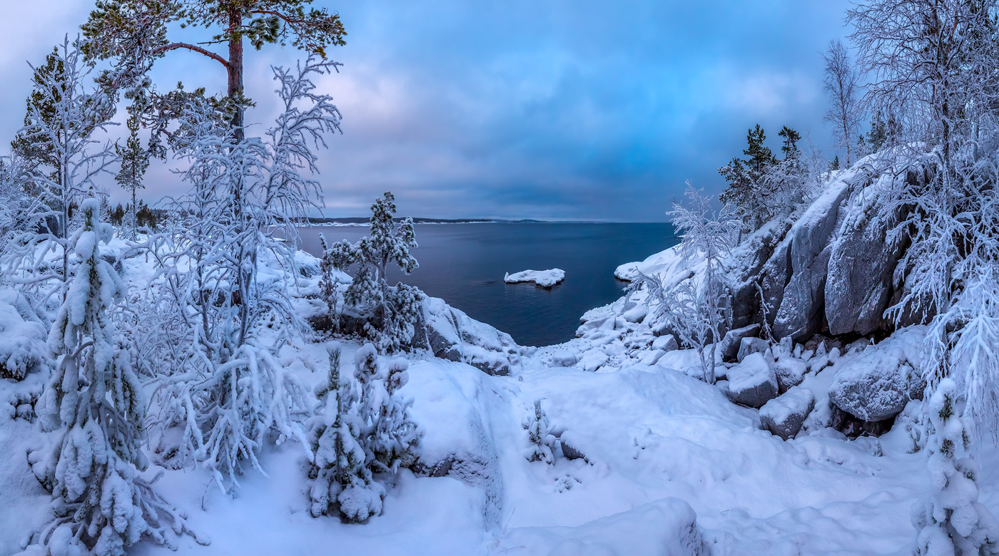 Островок в бухте.