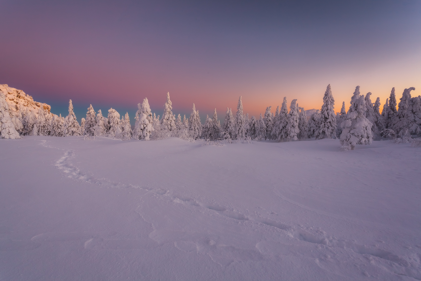 Перламутровый рассвет Таганая