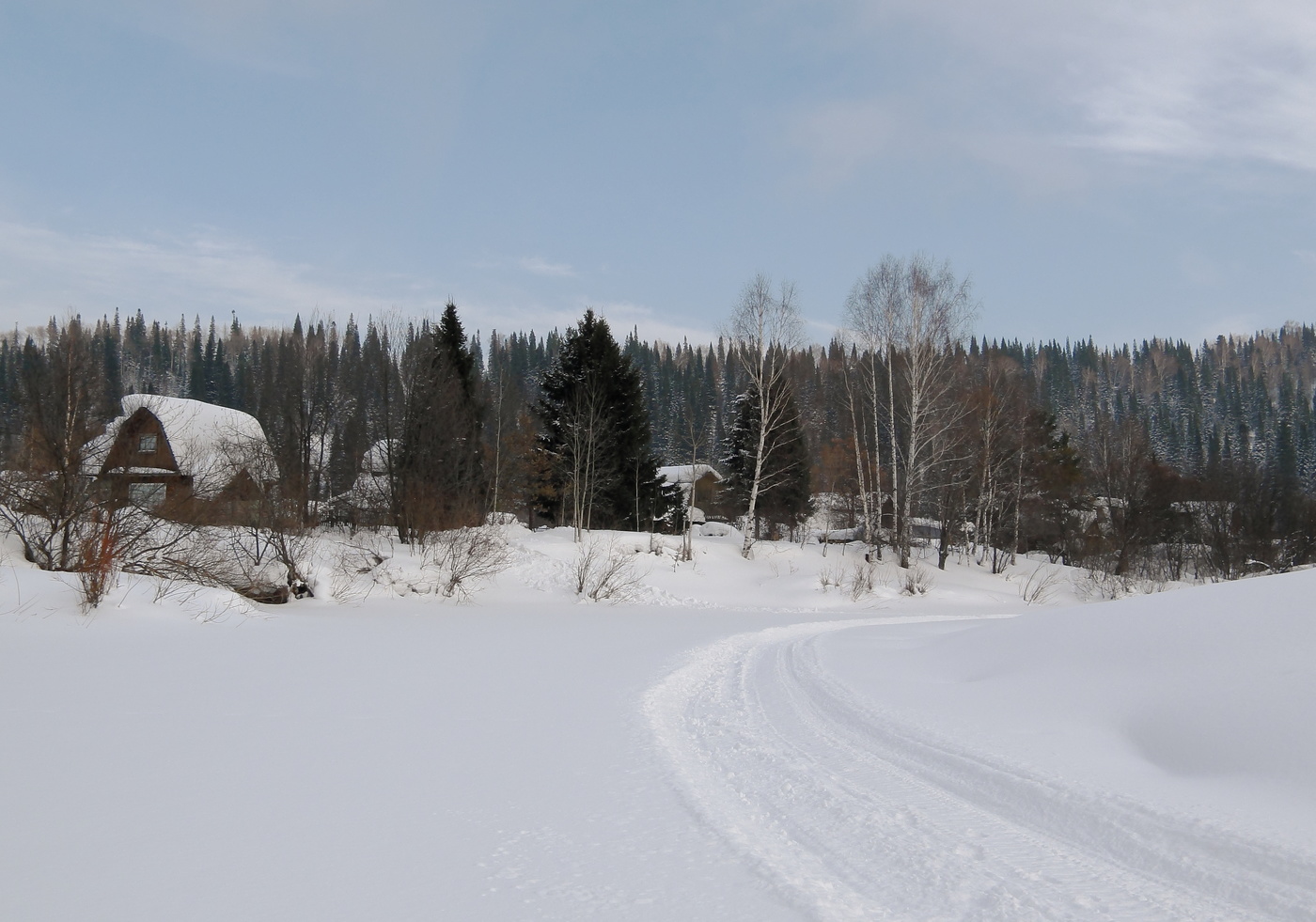 Зимний сон таежной речки