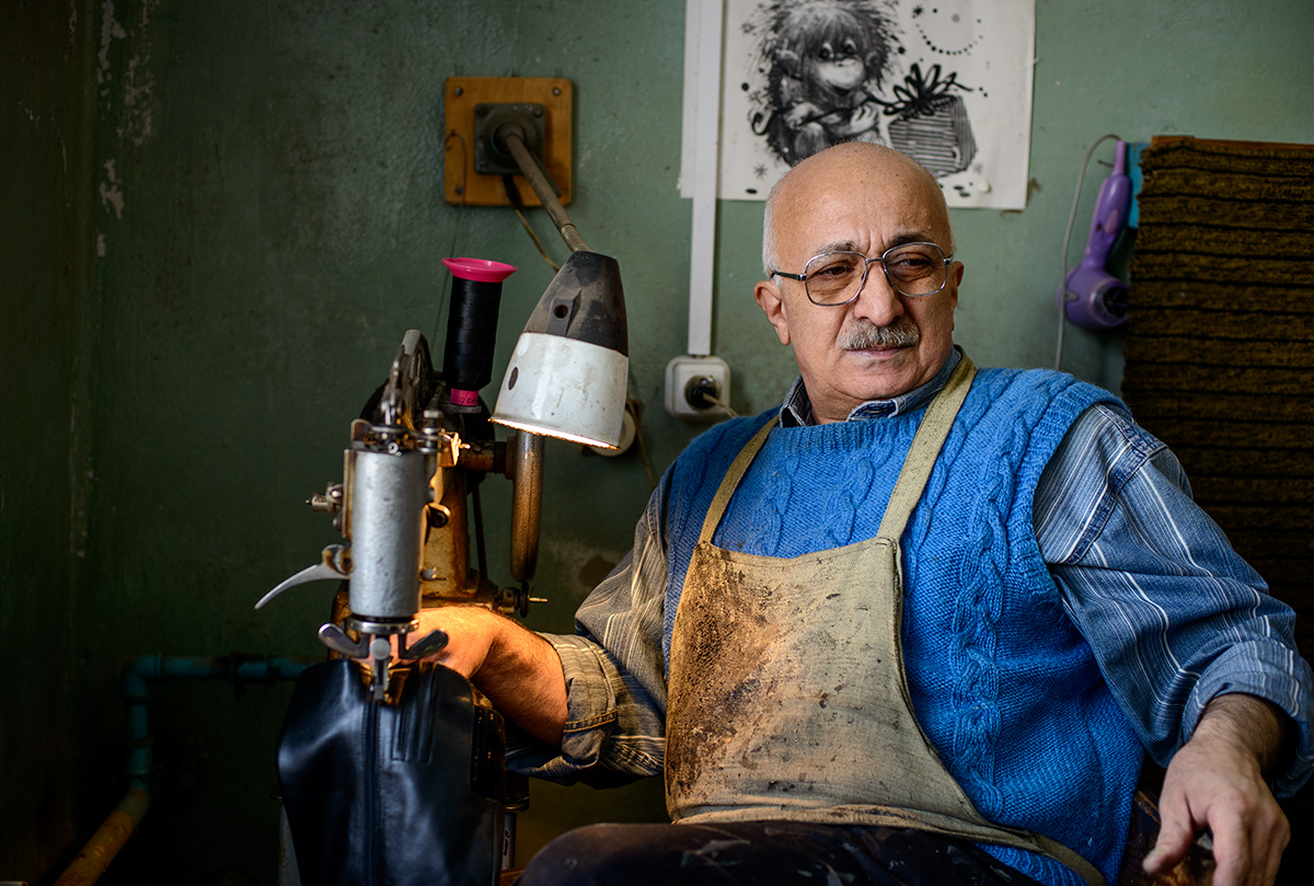 Мастер Егише...