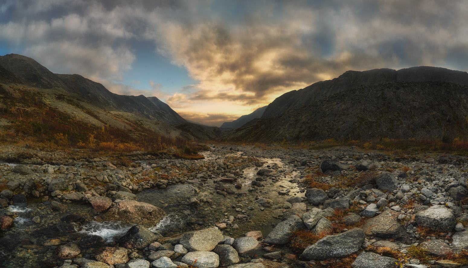 По руслу Вудъяврйока