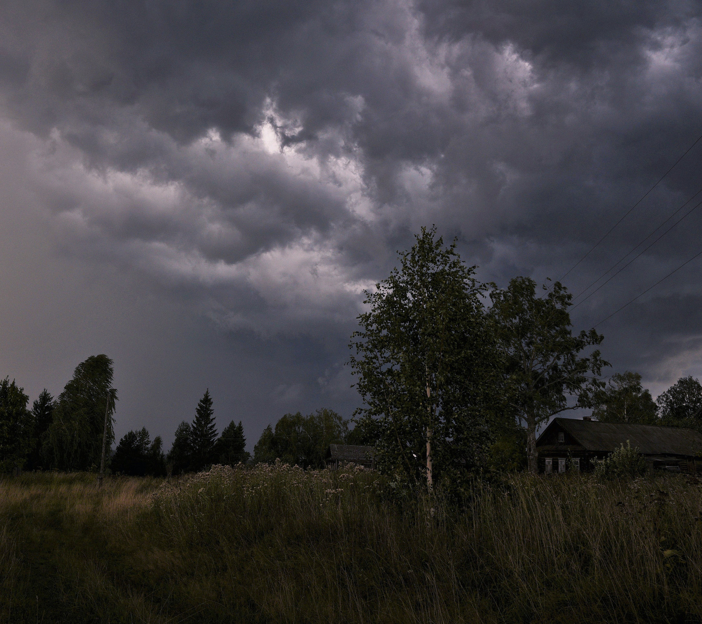 Хмурый вечер ...