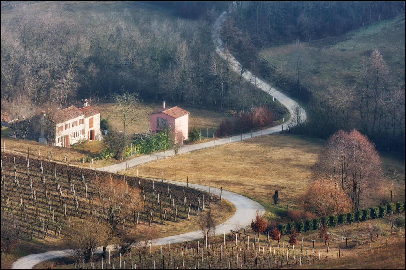 Извилистая дорога.