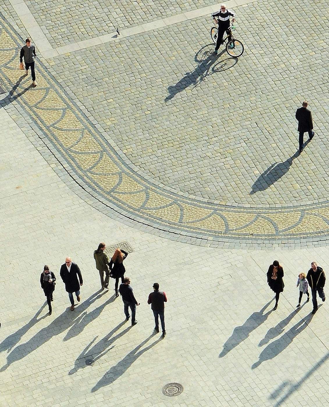 Двенадцать ...