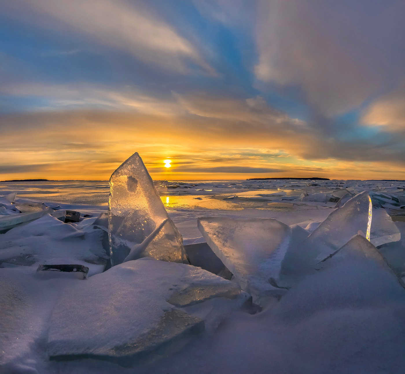 Торосы на Ладоге.