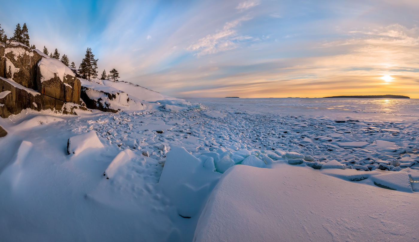 Замёрзшая бухта.
