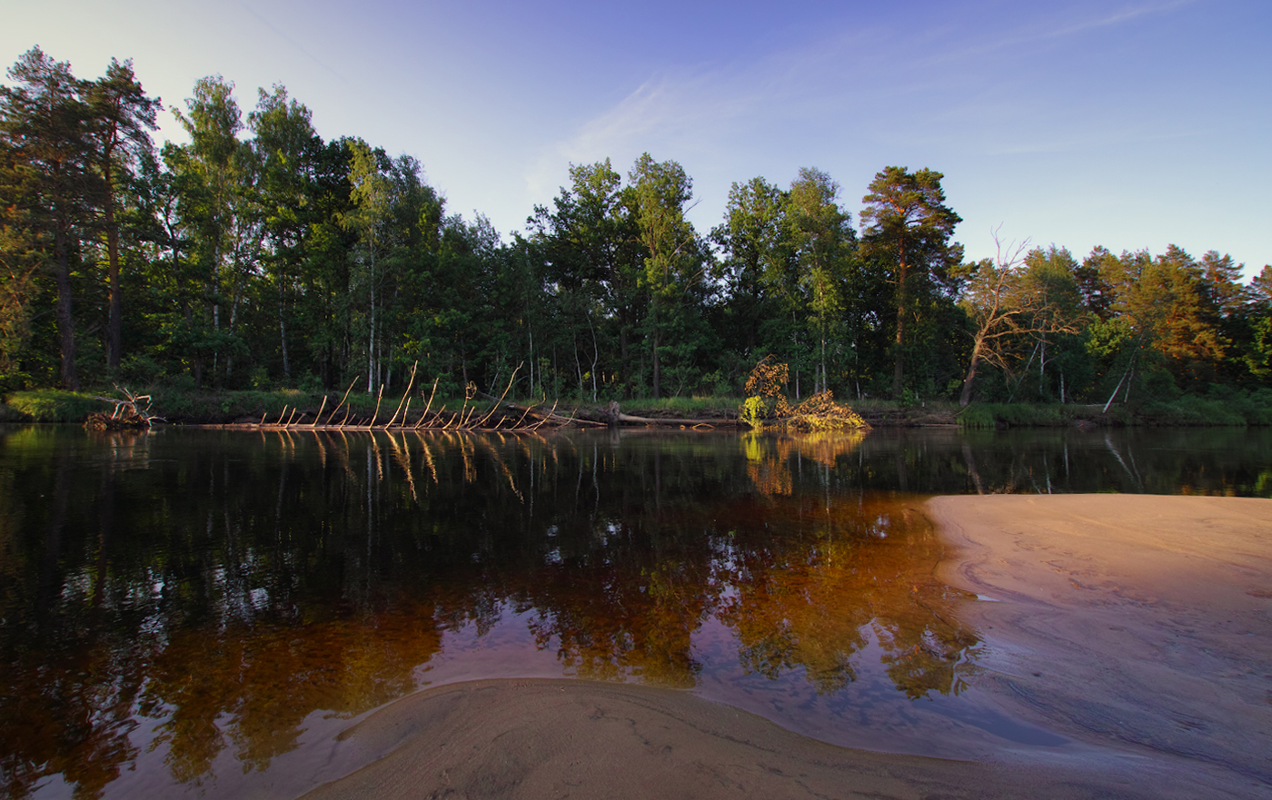 В зеркальном отражении