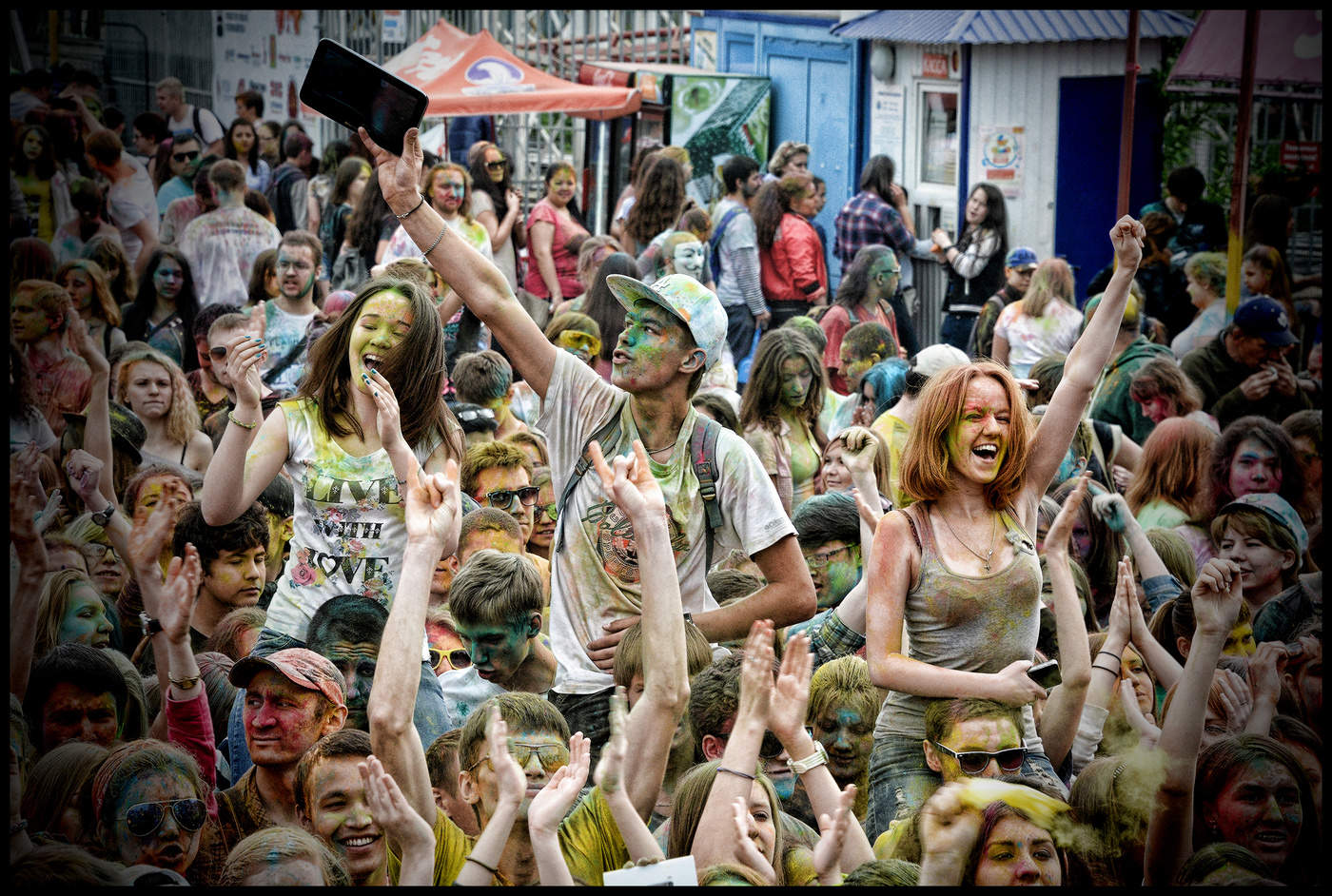 ФЕСТИВАЛЬ КРАСОК ХОЛИ (серия)