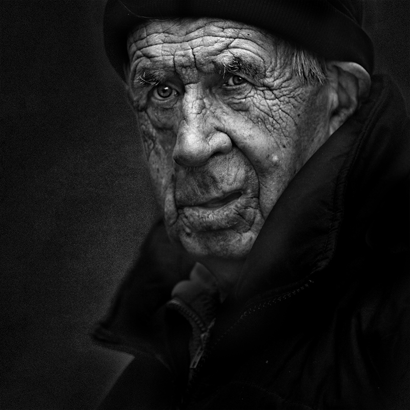 посторонний