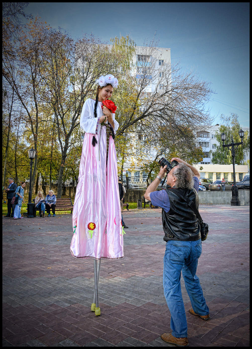 Ну сними,сними меня фотограф)))