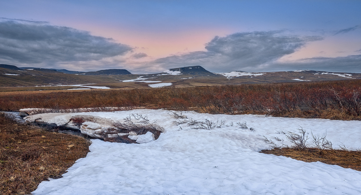 Последний снег июня.
