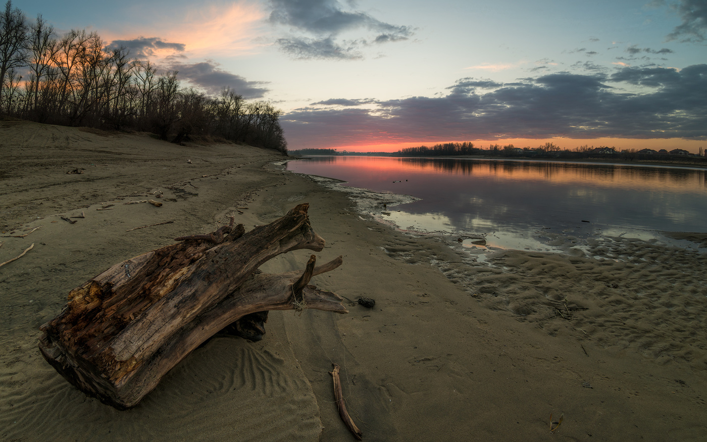 Рассветная на реке