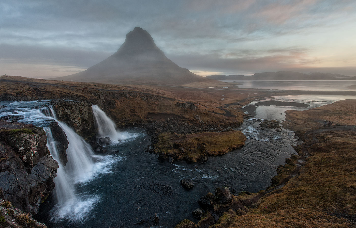 Kirkjufellgoss (Водопад Церковной Горы)