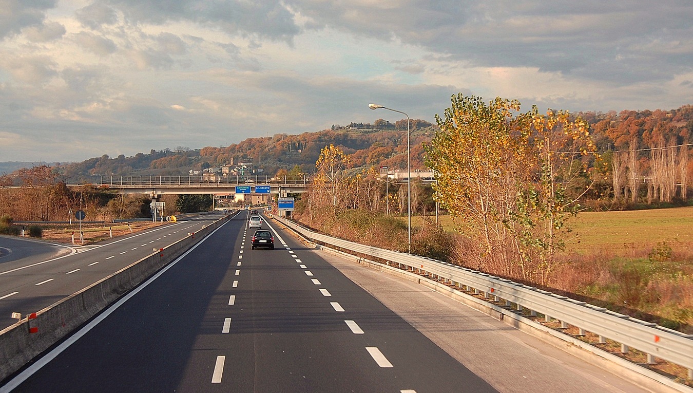 Сквозь стекло