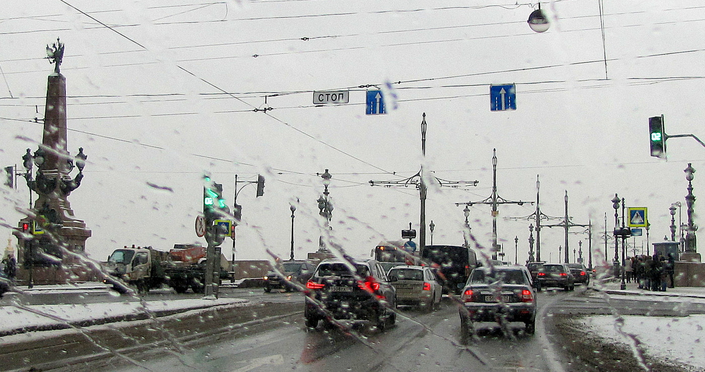 Сквозь стекло