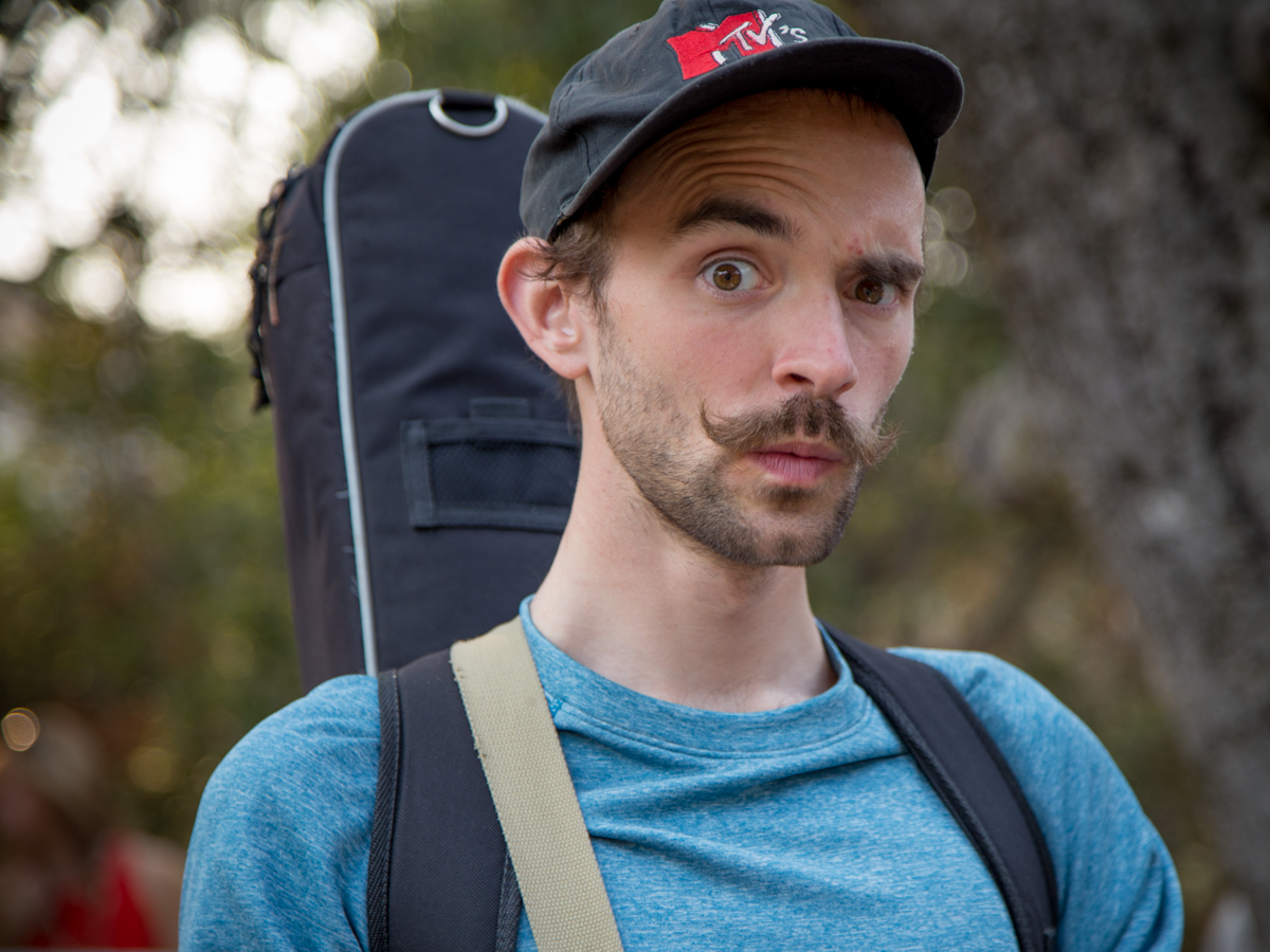 Заезжий музыкант...