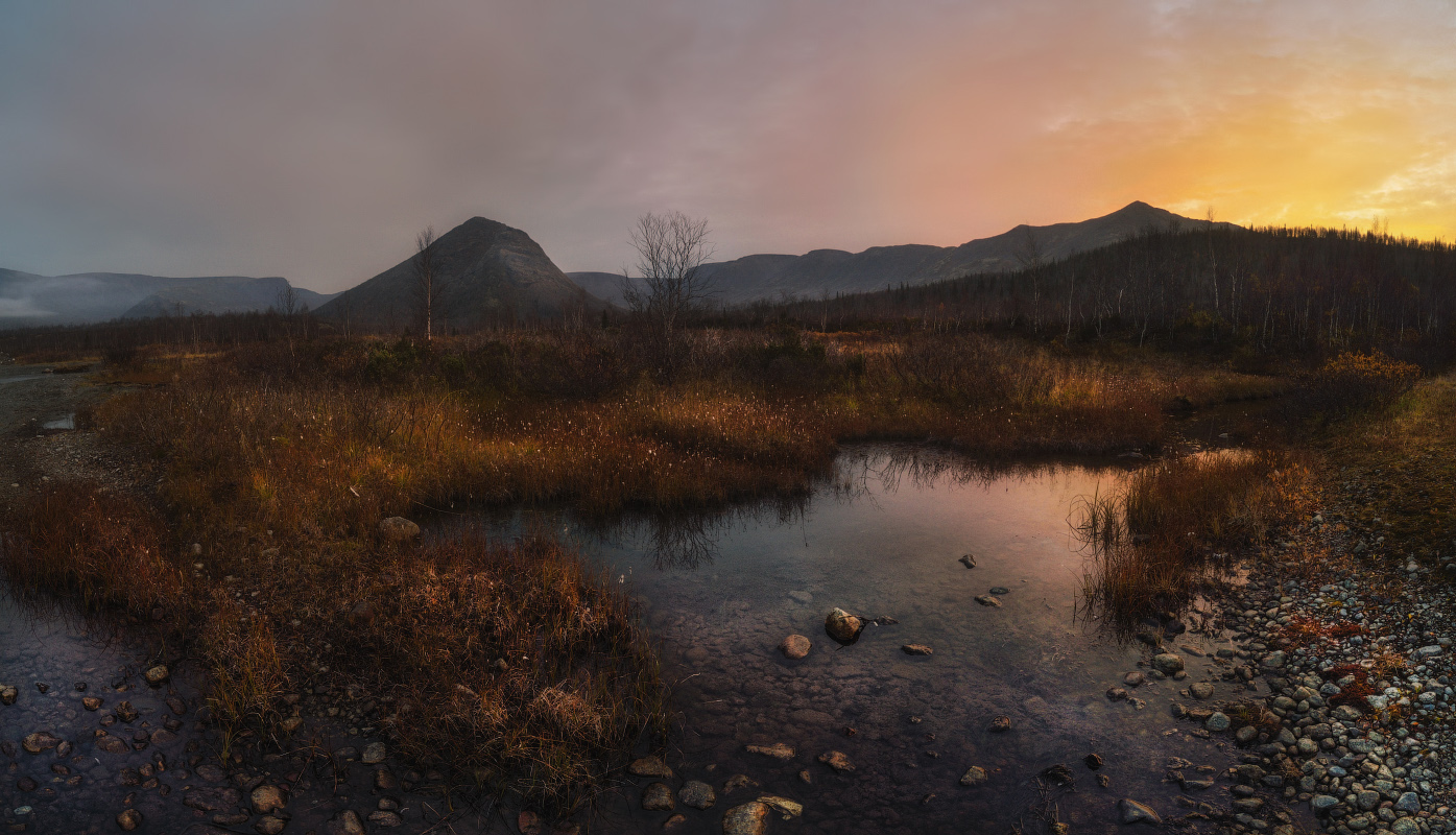 Тихо в долину спустился рассвет...