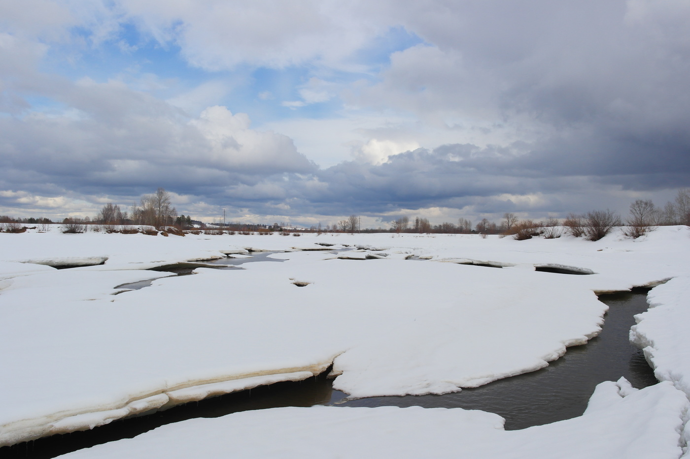 Весна на малых реках...