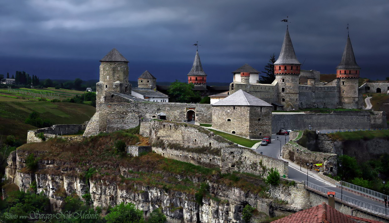 Каменец перед грозой