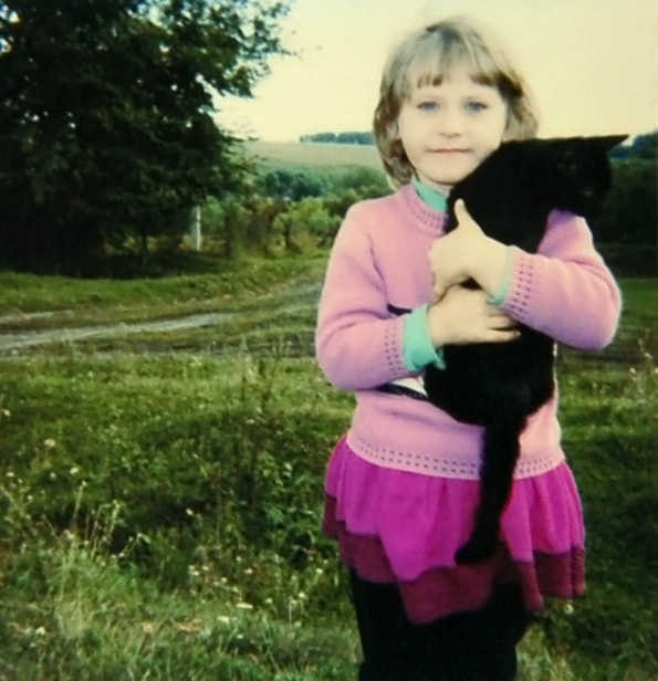 С черной кошкой