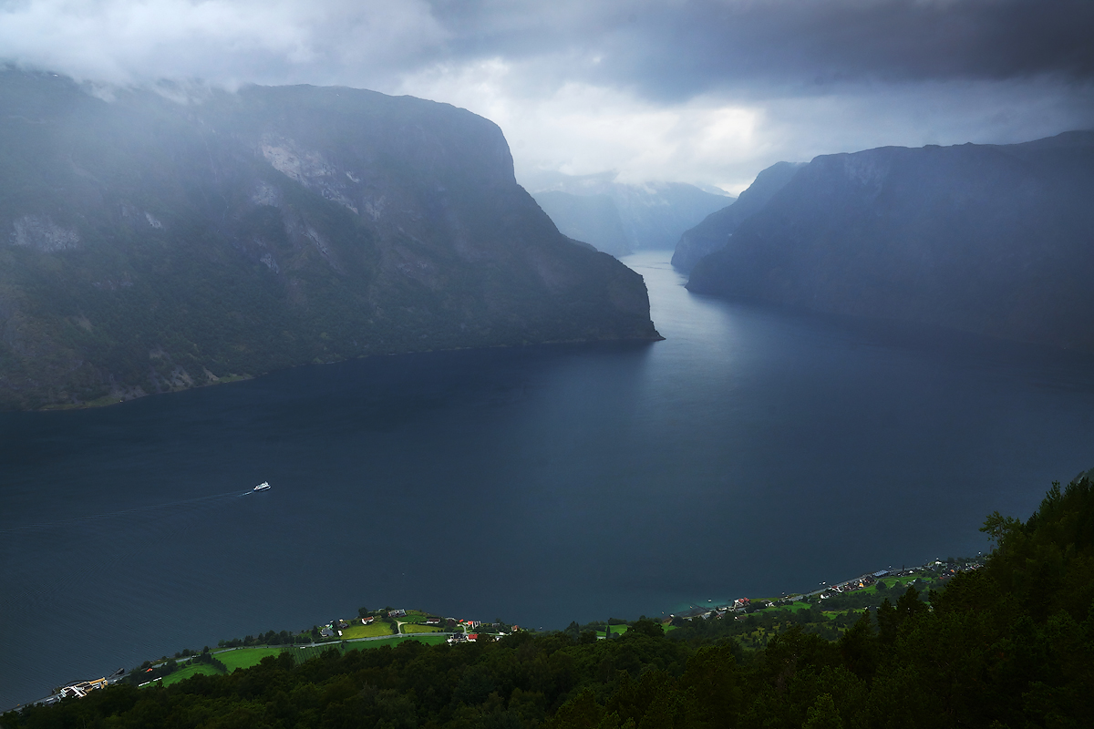 НА ПУТИ К СВЕТУ...