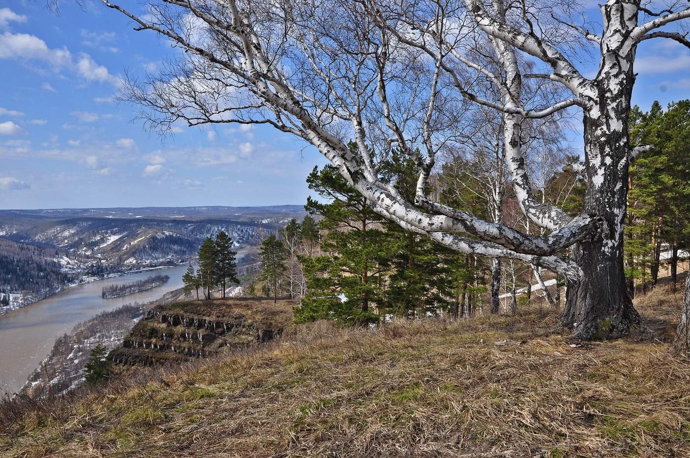 Весна Катунские утёсы