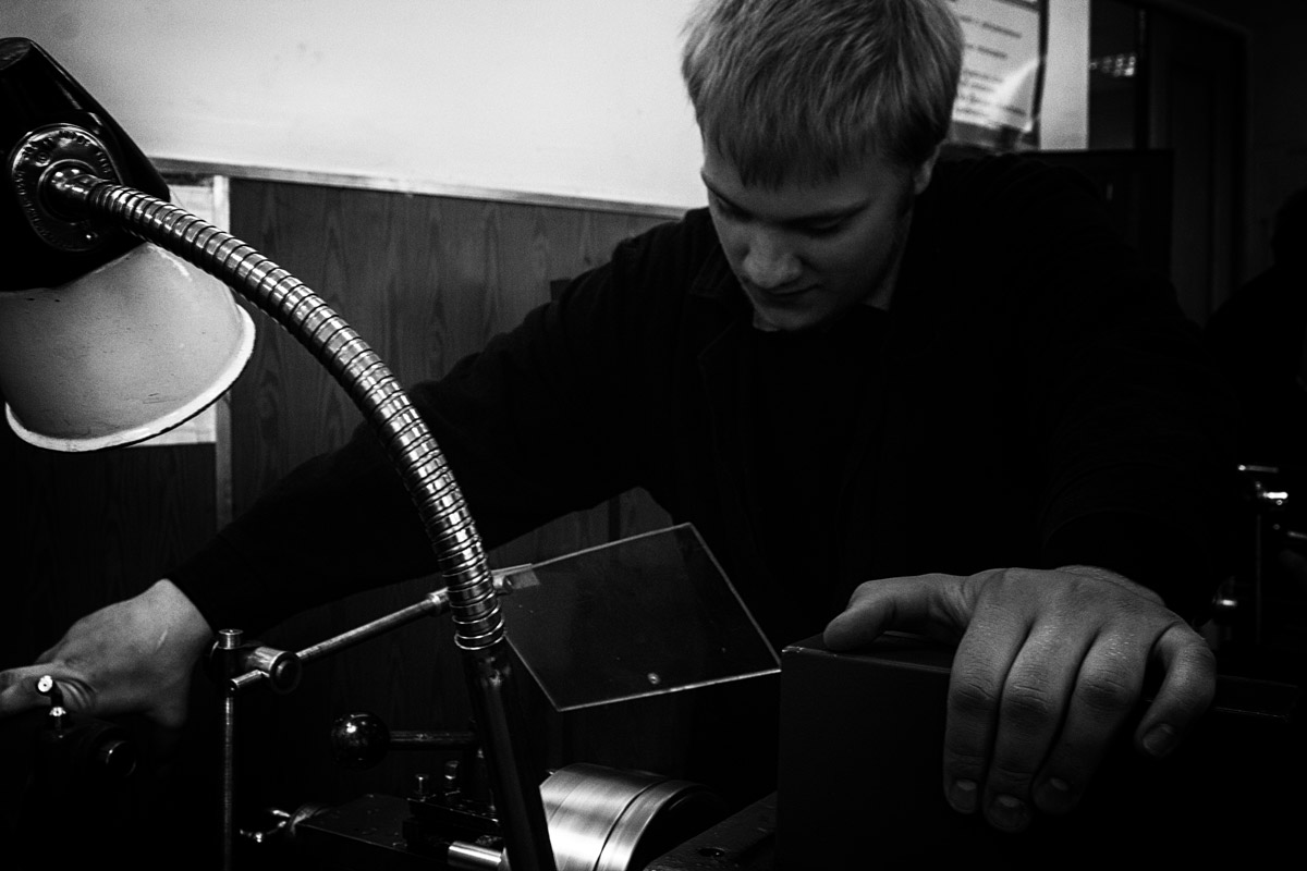 У токарного станка