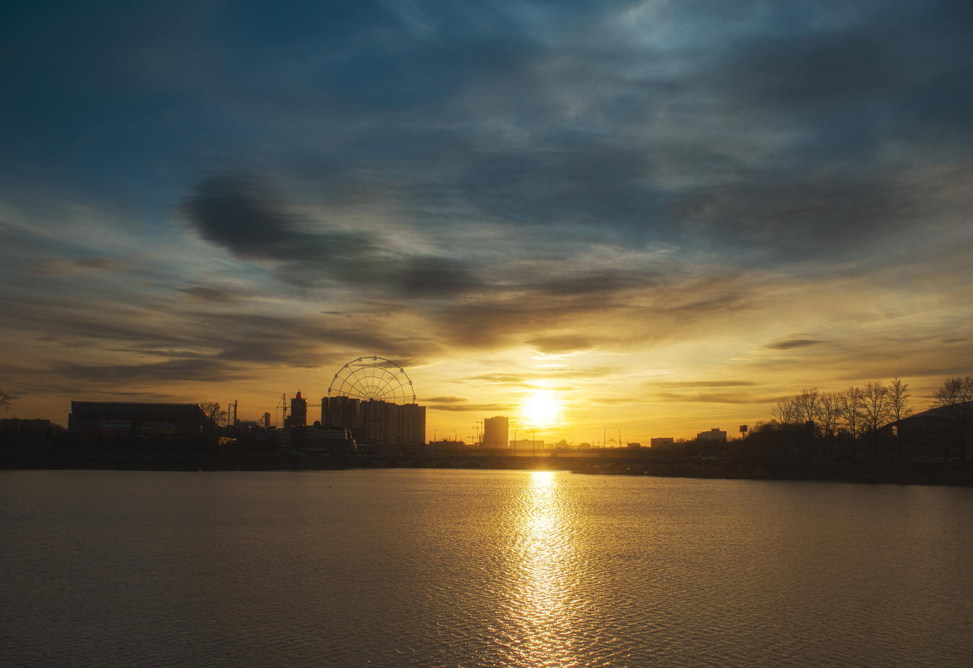 Закат г. Челябинск река Миасс