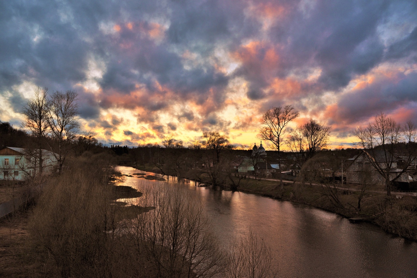 Вечерний час ...