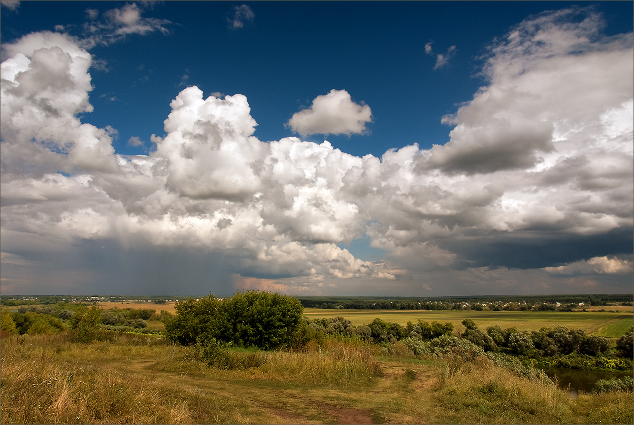 Где-то идут дожди...