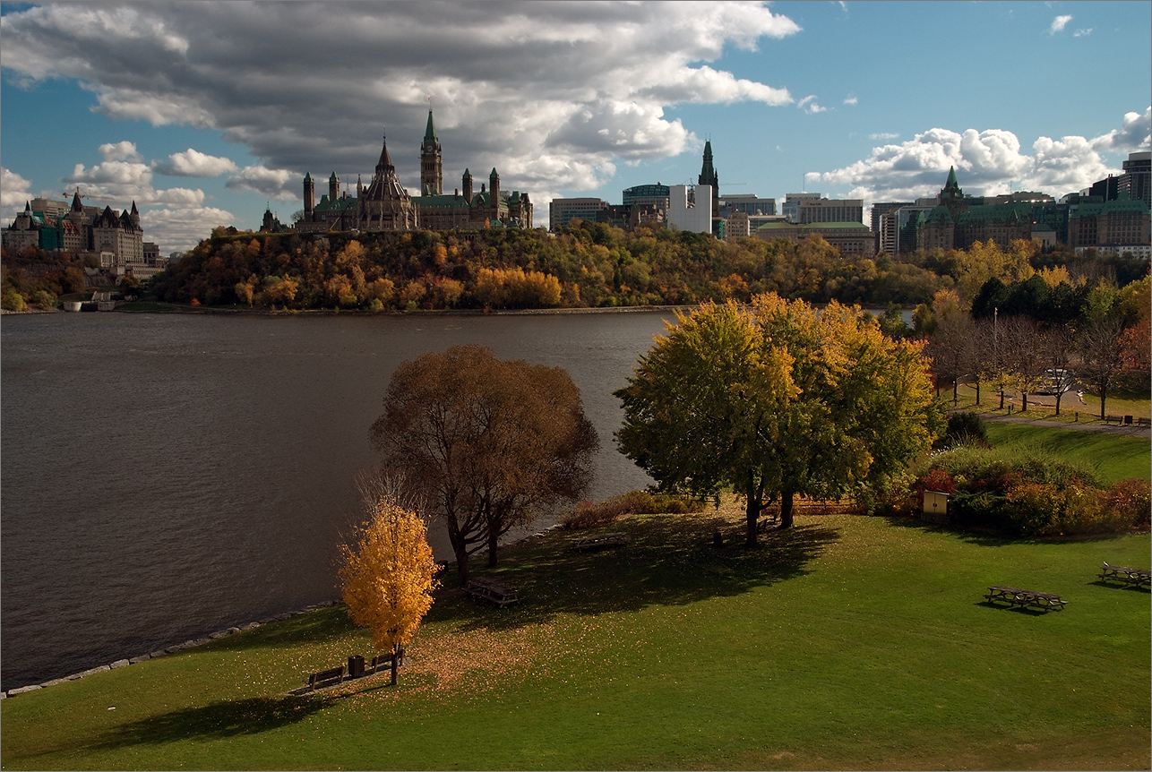 Оттава. Вид на Парламентский холм