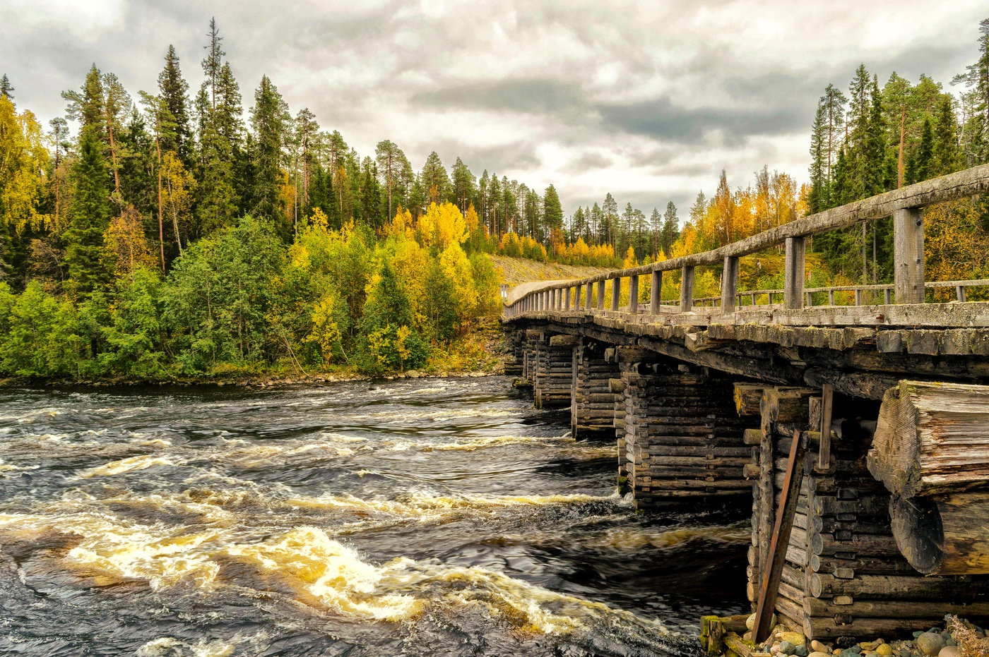 «А на том берегу».