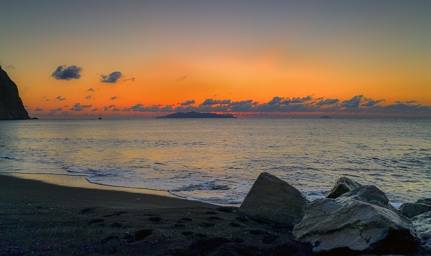 Рассвет на Санторини