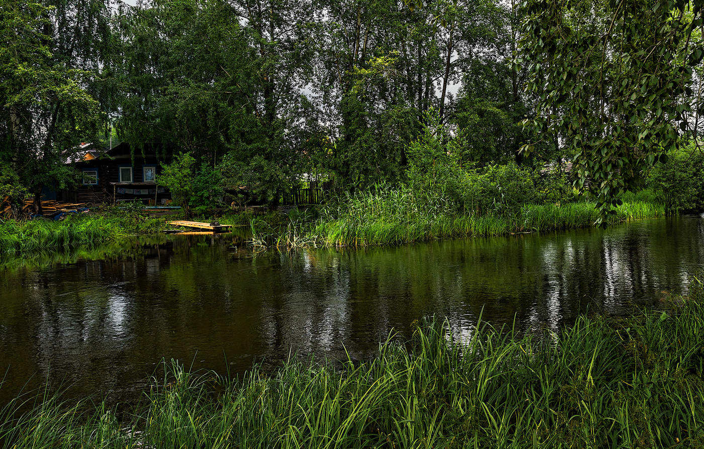 Домик у реки