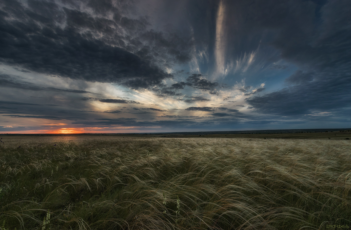 Закат в начале лета