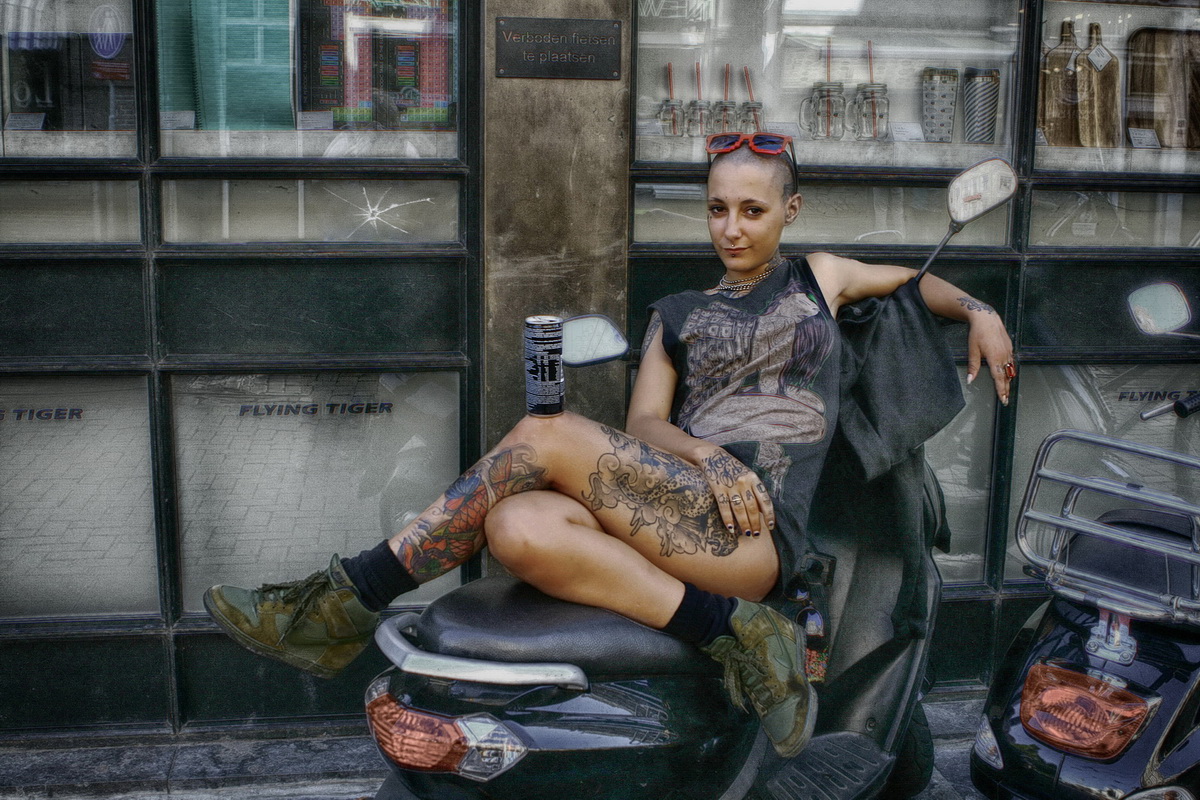 дама из Амстердама