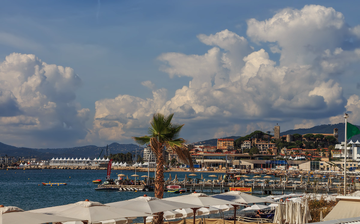 Город у моря