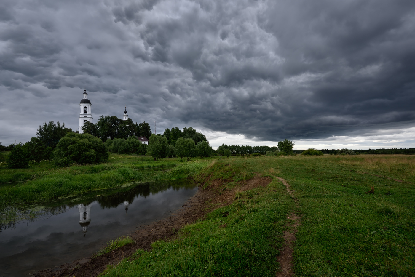 тревожное небо над Филипповским