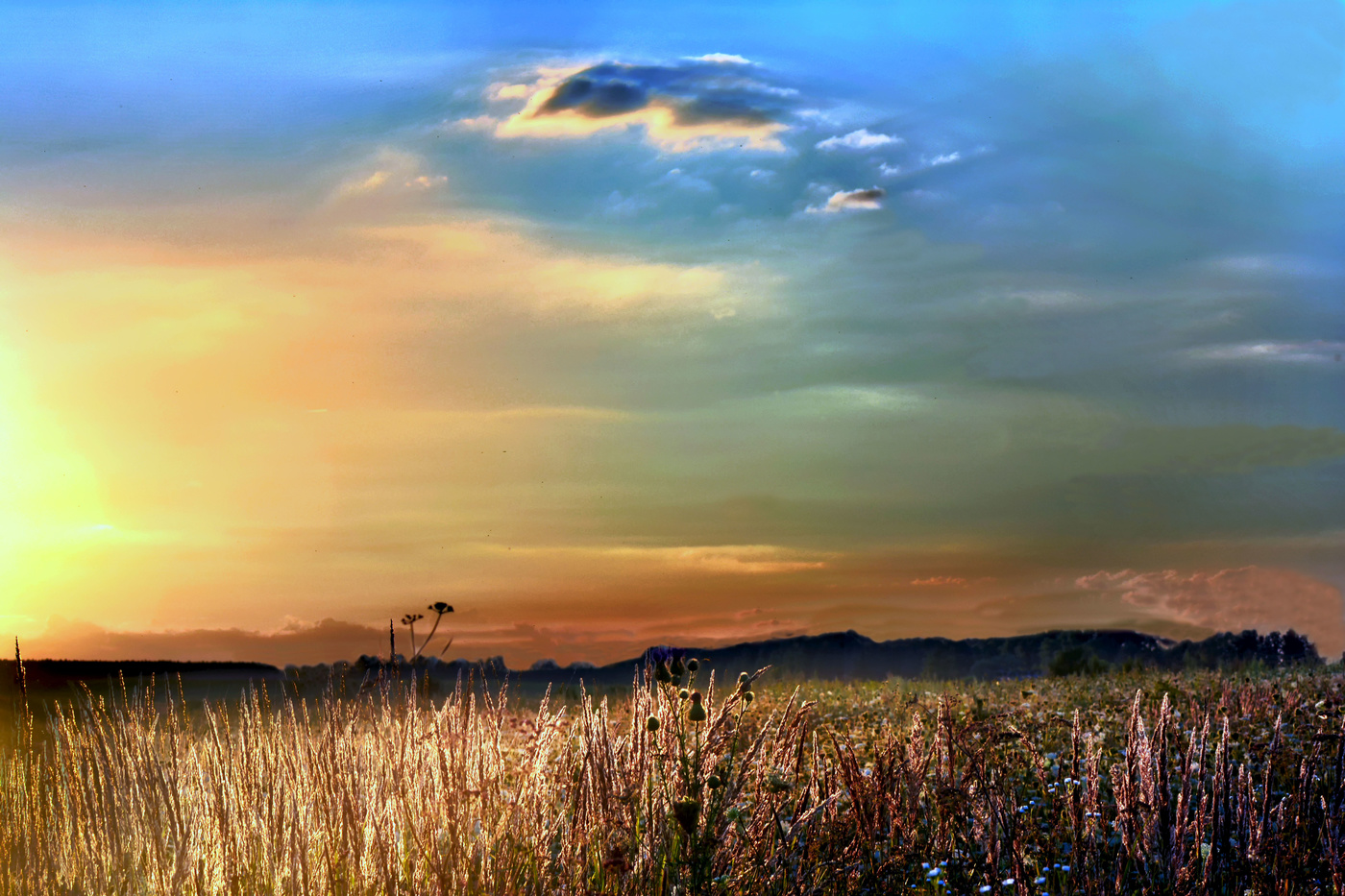 Одинокое облако.