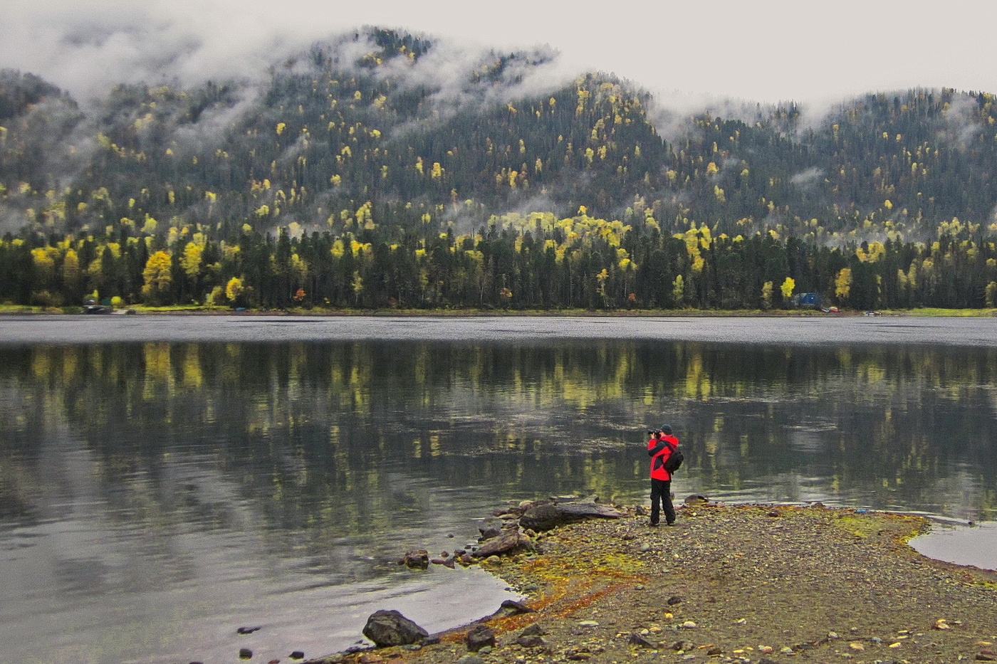 *НА СЪЕМКАХ.**