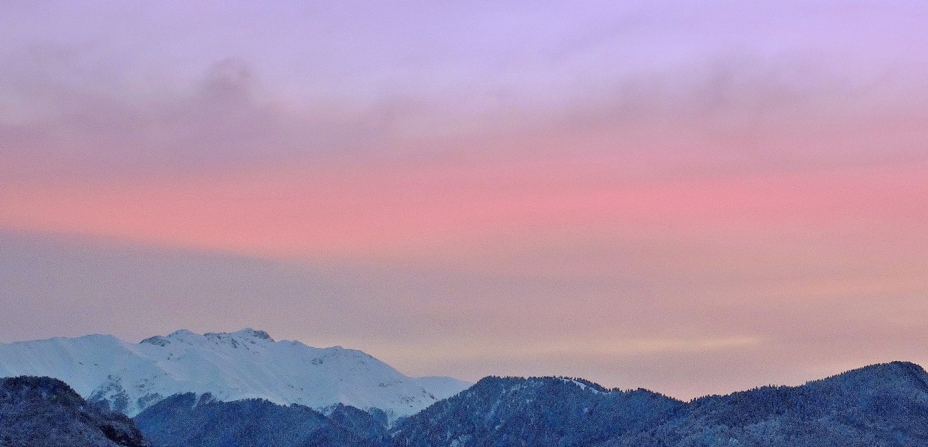 Ночная пелена накрывает горы