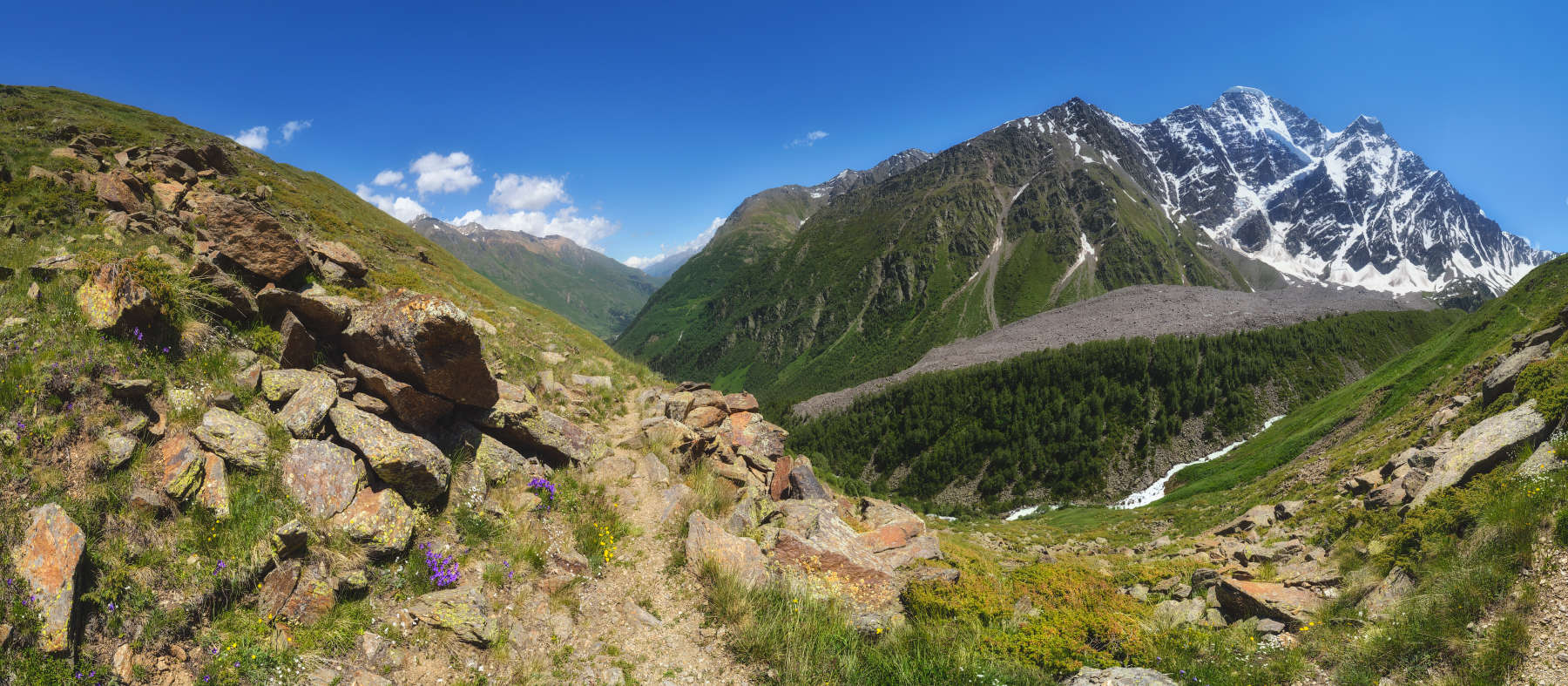 По чегетскому ущелью