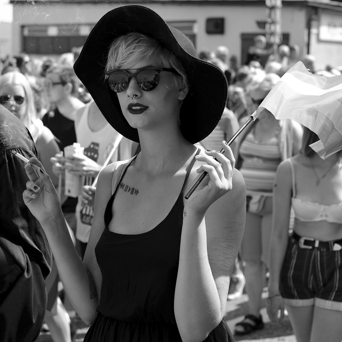 Девушки бывают разные