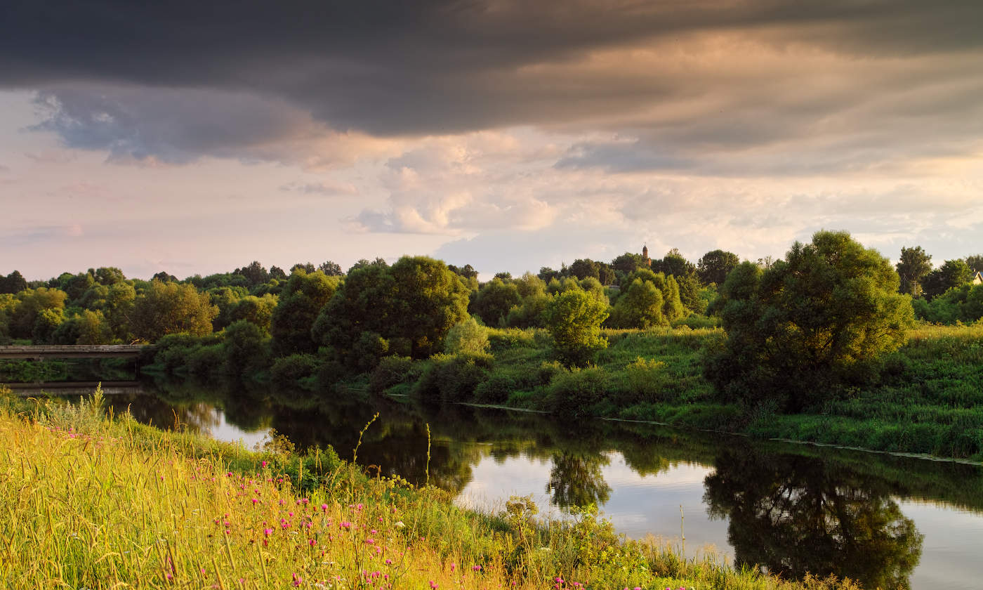 Вечером на реке