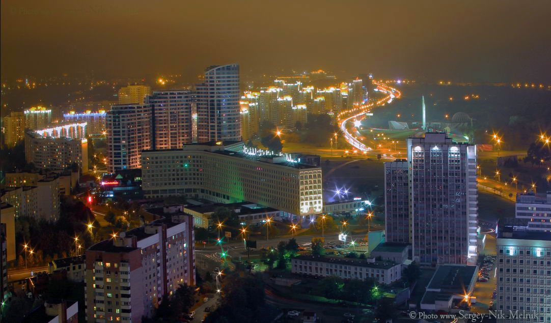 Пожелтевший туман в городе